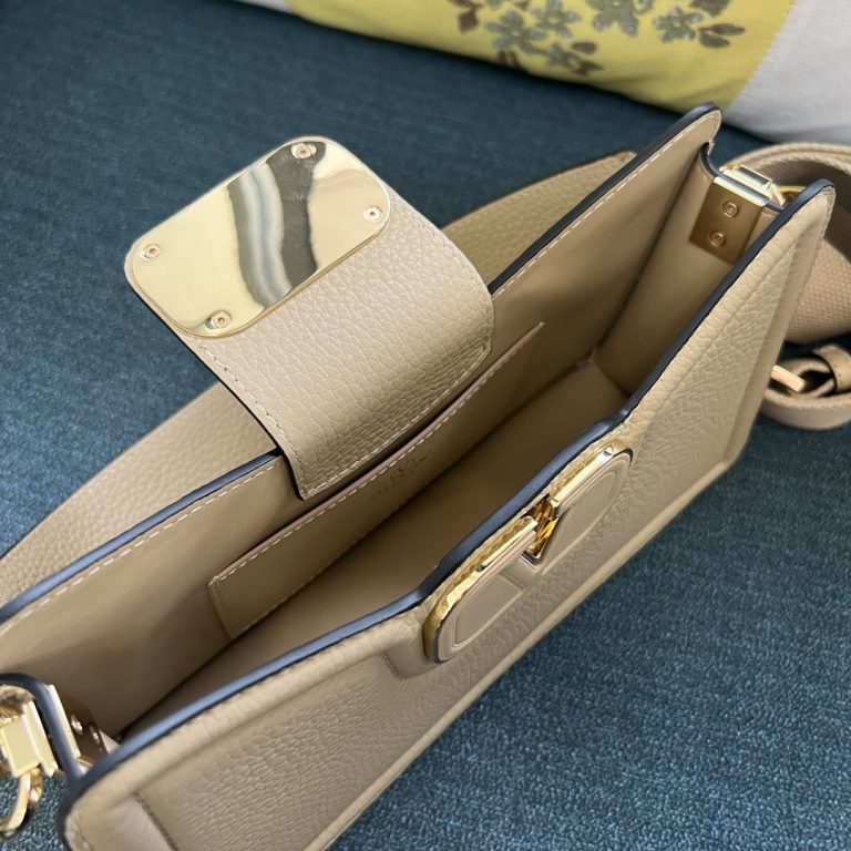 Luxury Bags – Velentino